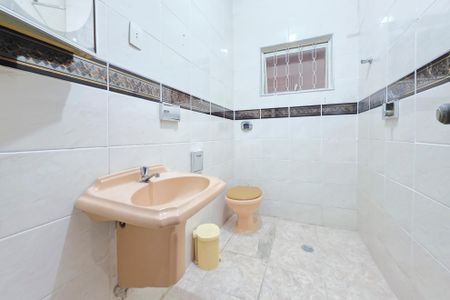 Casa para alugar com 284m², 5 quartos e 2 vagasBanheiro