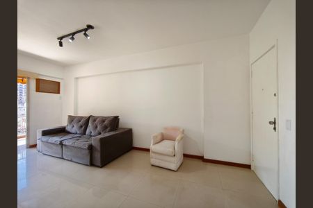 Apartamento para alugar com 68m², 1 quarto e 1 vagaSala