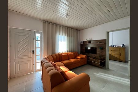 Casa à venda com 102m², 2 quartos e 1 vaga Casa à venda com 102m², 2 quartos e 1 vagaSala