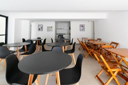 Studio para alugar com 28m², 1 quarto e sem vagaÁrea comum - Salão de festas