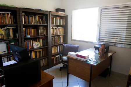 Apartamento à venda com 75m², 2 quartos e sem vaga Apartamento à venda com 75m², 2 quartos e sem vagaEscritório