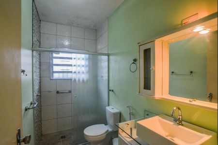 Casa à venda com 217m², 2 quartos e 3 vagasBanheiro