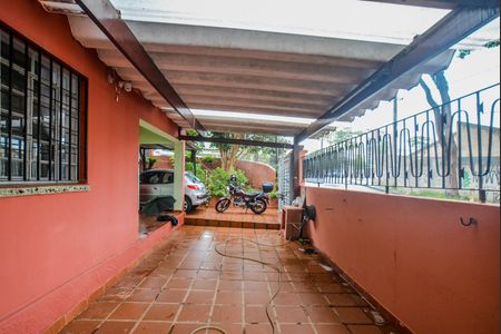 Casa à venda com 217m², 2 quartos e 3 vagasQuintal