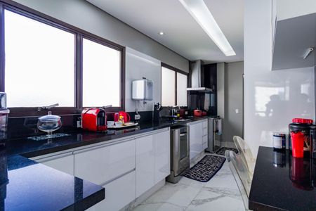 Apartamento para alugar com 168m², 3 quartos e 3 vagas Apartamento para alugar com 168m², 3 quartos e 3 vagasCozinha