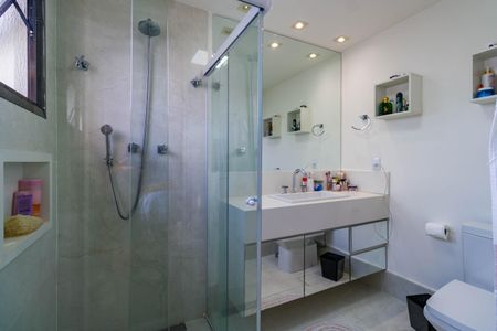 Apartamento para alugar com 168m², 3 quartos e 3 vagas Apartamento para alugar com 168m², 3 quartos e 3 vagasBanheiro Social