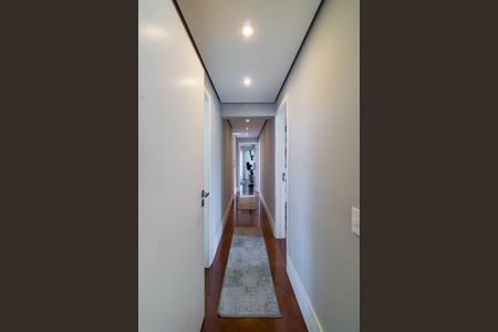 Apartamento para alugar com 168m², 3 quartos e 3 vagas Apartamento para alugar com 168m², 3 quartos e 3 vagasCorredor dos Quartos