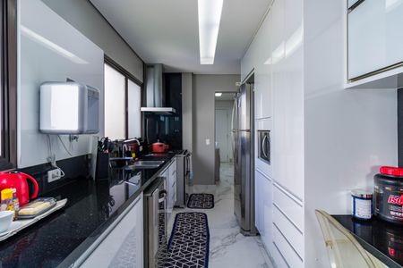 Apartamento para alugar com 168m², 3 quartos e 3 vagas Apartamento para alugar com 168m², 3 quartos e 3 vagasCozinha