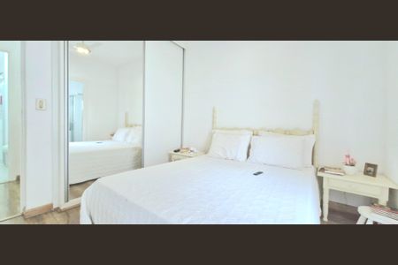 Casa à venda com 87m², 3 quartos e 2 vagas Casa à venda com 87m², 3 quartos e 2 vagasSuíte