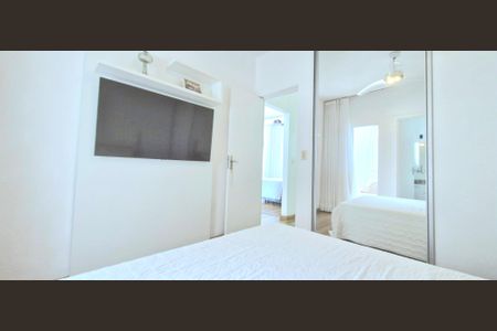 Casa à venda com 87m², 3 quartos e 2 vagas Casa à venda com 87m², 3 quartos e 2 vagasSuíte