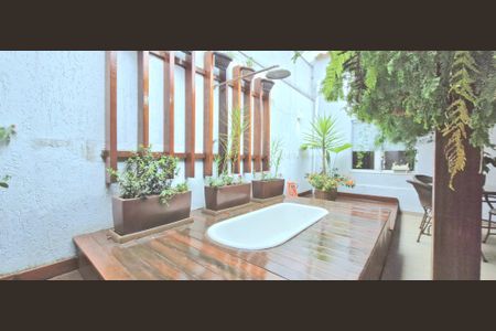 Casa à venda com 87m², 3 quartos e 2 vagas Casa à venda com 87m², 3 quartos e 2 vagasBanheira