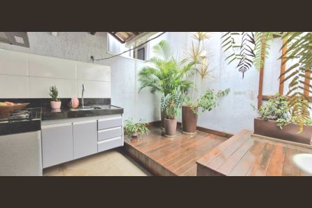 Casa à venda com 87m², 3 quartos e 2 vagas Casa à venda com 87m², 3 quartos e 2 vagasÁrea comum - Churrasqueira