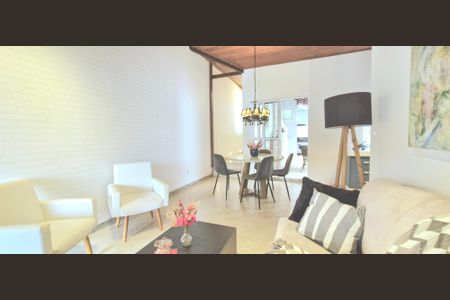 Casa à venda com 87m², 3 quartos e 2 vagas Casa à venda com 87m², 3 quartos e 2 vagasSala