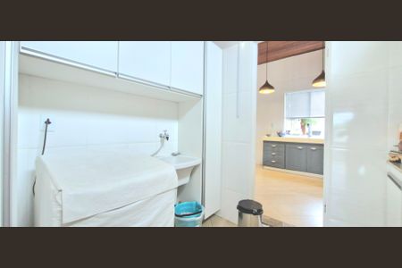 Casa à venda com 87m², 3 quartos e 2 vagas Casa à venda com 87m², 3 quartos e 2 vagasÁrea de Serviço