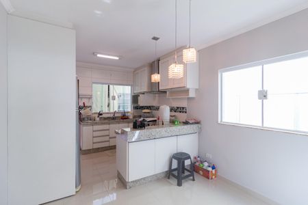 Casa à venda com 147m², 3 quartos e 4 vagas Casa à venda com 147m², 3 quartos e 4 vagasCozinha