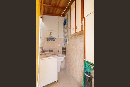 Casa à venda com 147m², 3 quartos e 4 vagas Casa à venda com 147m², 3 quartos e 4 vagasÁrea de serviço