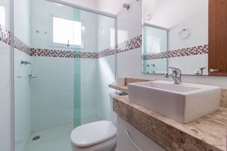 Casa à venda com 147m², 3 quartos e 4 vagas Casa à venda com 147m², 3 quartos e 4 vagasBanheiro da suíte 3