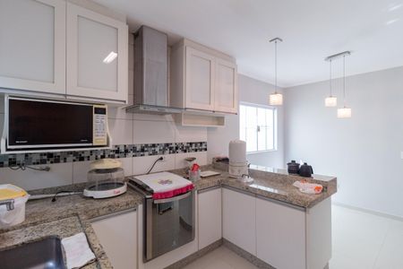 Casa à venda com 147m², 3 quartos e 4 vagas Casa à venda com 147m², 3 quartos e 4 vagasCozinha