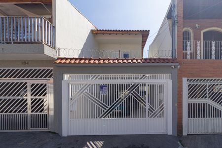 Casa à venda com 147m², 3 quartos e 4 vagas Casa à venda com 147m², 3 quartos e 4 vagasFachada