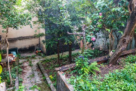 Casa à venda com 126m², 3 quartos e sem vagaQuintal