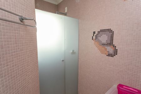 Casa à venda com 326m², 4 quartos e 2 vagas Casa à venda com 326m², 4 quartos e 2 vagasBanheiro Suíte 1