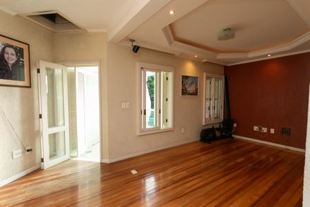 Casa à venda com 326m², 4 quartos e 2 vagas Casa à venda com 326m², 4 quartos e 2 vagasSala 3