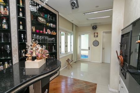 Casa à venda com 326m², 4 quartos e 2 vagas Casa à venda com 326m², 4 quartos e 2 vagasSala 2