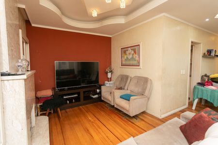 Casa à venda com 326m², 4 quartos e 2 vagas Casa à venda com 326m², 4 quartos e 2 vagasSala 1