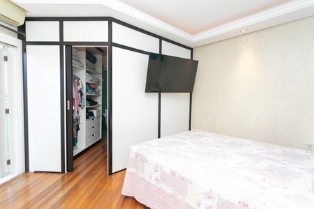 Casa à venda com 326m², 4 quartos e 2 vagas Casa à venda com 326m², 4 quartos e 2 vagasSuíte 3