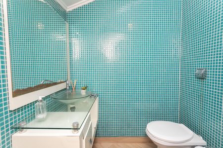 Casa à venda com 326m², 4 quartos e 2 vagas Casa à venda com 326m², 4 quartos e 2 vagasLavabo