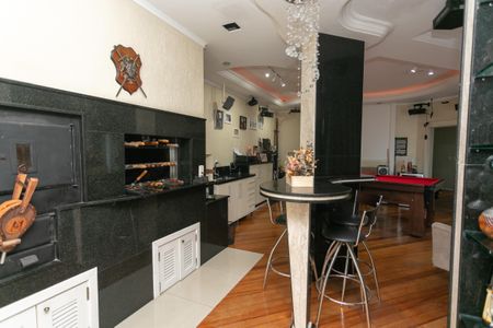 Casa à venda com 326m², 4 quartos e 2 vagas Casa à venda com 326m², 4 quartos e 2 vagasSala 2