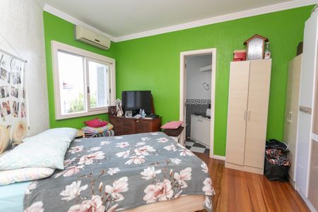 Casa à venda com 326m², 4 quartos e 2 vagas Casa à venda com 326m², 4 quartos e 2 vagasSuíte 2