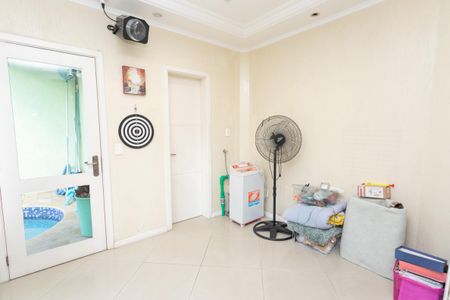 Casa à venda com 326m², 4 quartos e 2 vagas Casa à venda com 326m², 4 quartos e 2 vagasSala 2