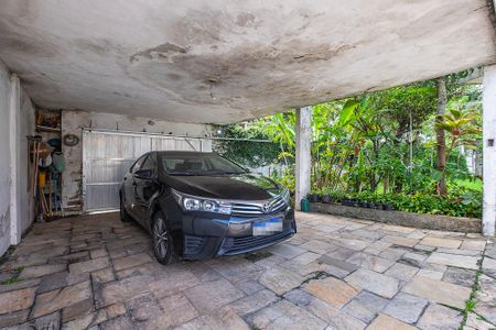 Casa à venda com 400m², 3 quartos e 4 vagas Casa à venda com 400m², 3 quartos e 4 vagasGaragem