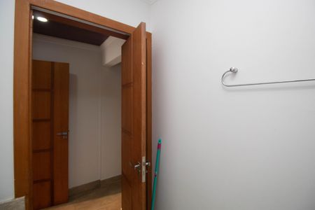 Casa para alugar com 435m², 5 quartos e 3 vagas Casa para alugar com 435m², 5 quartos e 3 vagasBanheiro da Suíte 4