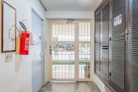 Apartamento à venda com 44m², 1 quarto e sem vaga Apartamento à venda com 44m², 1 quarto e sem vagaHall social