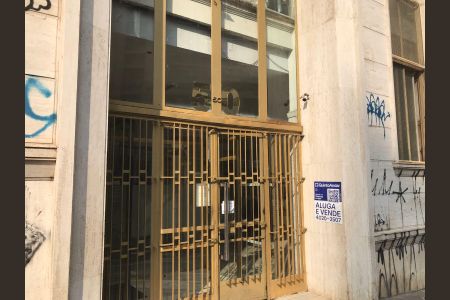 Studio à venda com 45m², 1 quarto e sem vaga Studio à venda com 45m², 1 quarto e sem vagaFachada