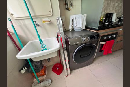 Apartamento à venda com 77m², 2 quartos e sem vagaÁrea de Serviço