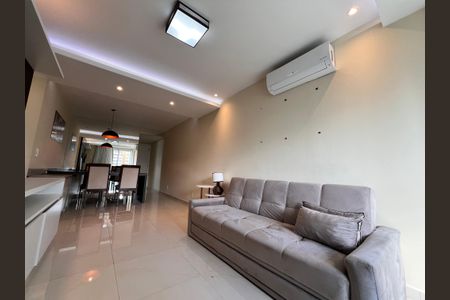 Apartamento à venda com 77m², 2 quartos e sem vagaSala