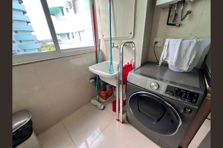 Apartamento à venda com 77m², 2 quartos e sem vagaÁrea de Serviço