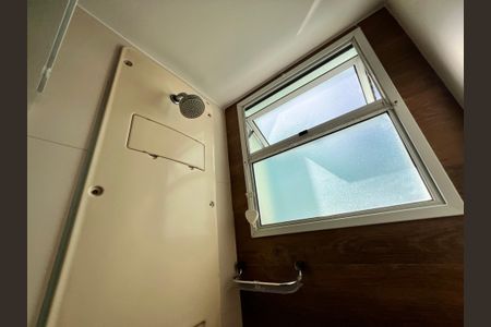 Apartamento à venda com 77m², 2 quartos e sem vagaBanheiro Social