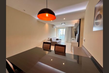 Apartamento à venda com 77m², 2 quartos e sem vagaSala