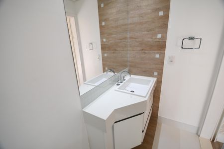 Apartamento à venda com 88m², 3 quartos e 2 vagasBanheiro da Suíte