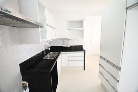 Apartamento à venda com 88m², 3 quartos e 2 vagasCozinha