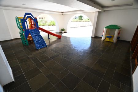 Apartamento à venda com 88m², 3 quartos e 2 vagasÁrea comum - Playground