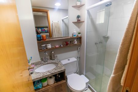 Apartamento à venda com 100m², 2 quartos e 1 vagaBanheiro da Suíte