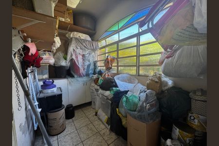 Casa à venda com 350m², 8 quartos e 2 vagas Casa à venda com 350m², 8 quartos e 2 vagasQuarto área de serviço