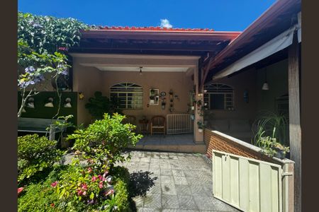 Casa à venda com 350m², 8 quartos e 2 vagas Casa à venda com 350m², 8 quartos e 2 vagasQuintal