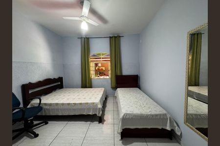 Casa à venda com 350m², 8 quartos e 2 vagas Casa à venda com 350m², 8 quartos e 2 vagasQuarto 6