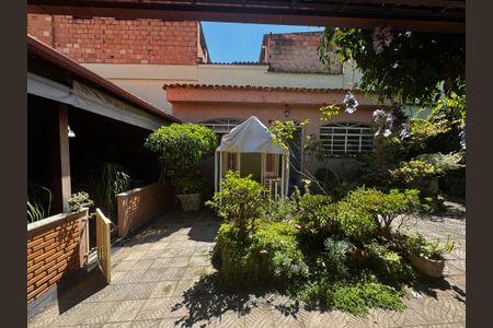 Casa à venda com 350m², 8 quartos e 2 vagas Casa à venda com 350m², 8 quartos e 2 vagasQuintal