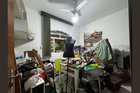 Casa à venda com 350m², 8 quartos e 2 vagas Casa à venda com 350m², 8 quartos e 2 vagasQuarto 4